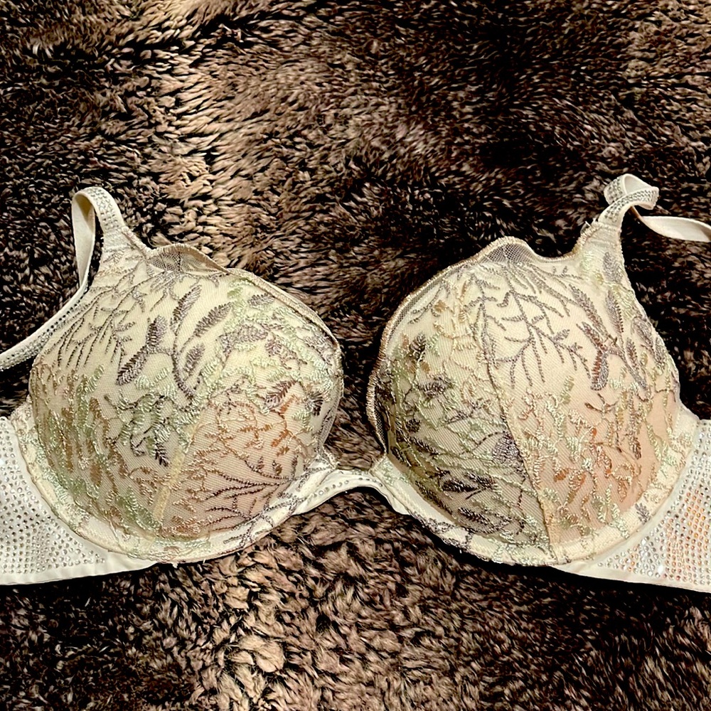 Victoria Secret bra